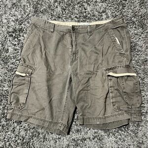 dark green cargo shorts